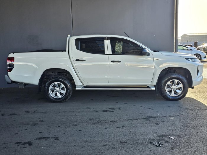 2019 Mitsubishi Triton GLX