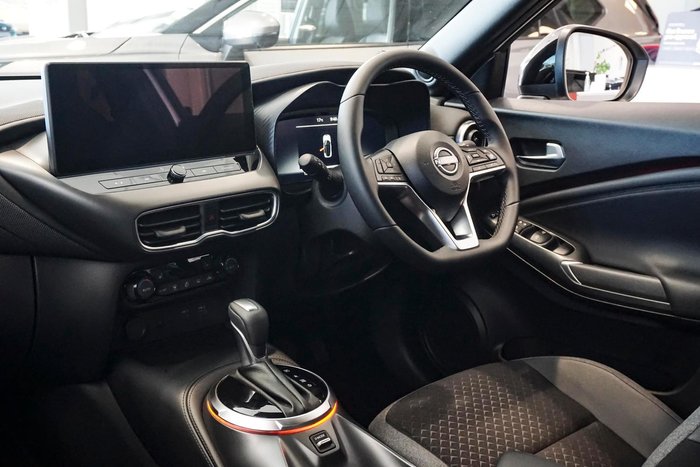 2025 Nissan JUKE ST-L