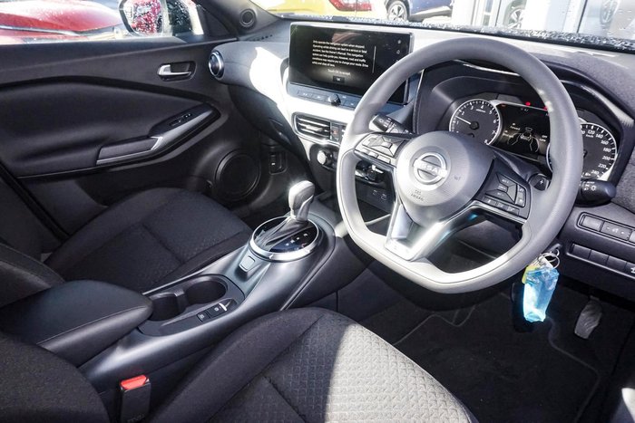 2025 Nissan JUKE ST+