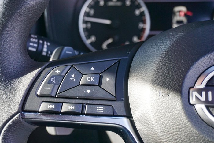 2025 Nissan JUKE ST+