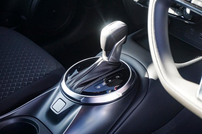 2025 Nissan JUKE ST+