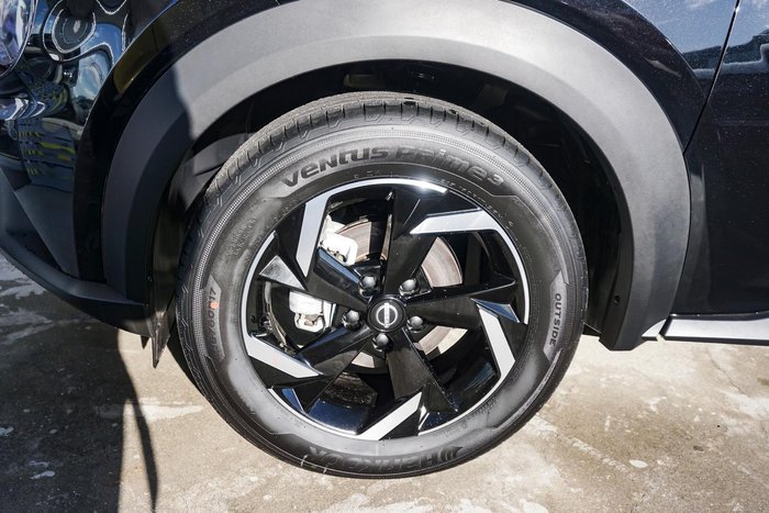 2025 Nissan JUKE ST+