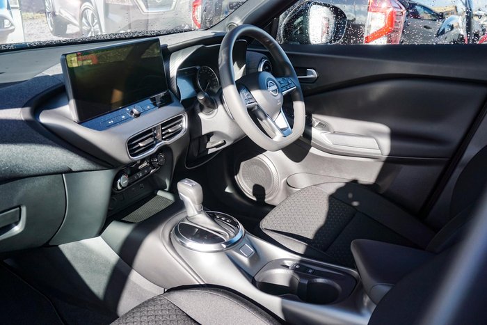 2025 Nissan JUKE ST+