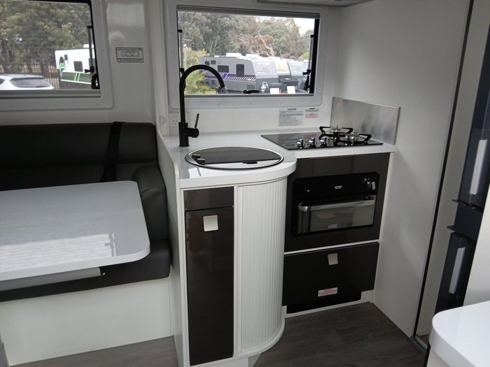 2021 Winnebago Iluka