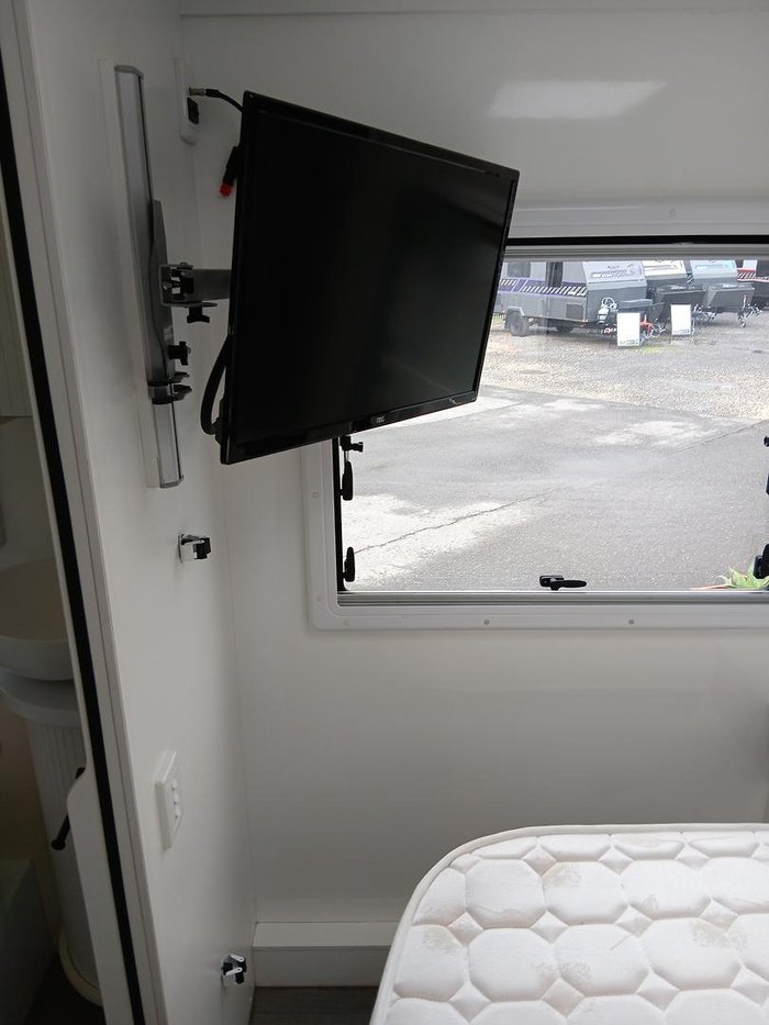 2021 Winnebago Iluka