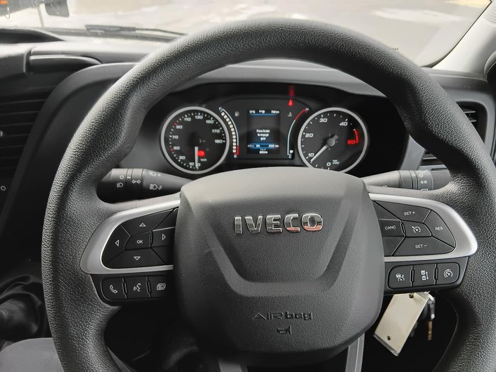 2021 Winnebago Iluka