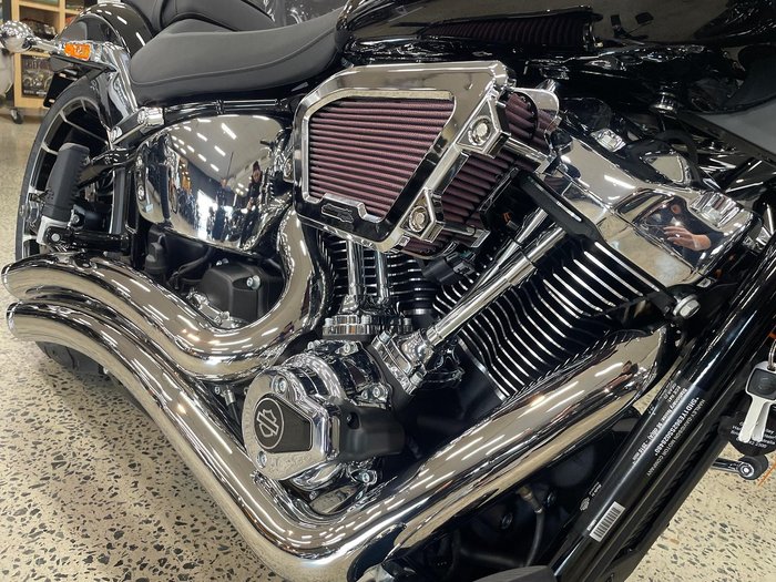 2025 Harley-Davidson Breakout 117 (FXBR) Softail Black