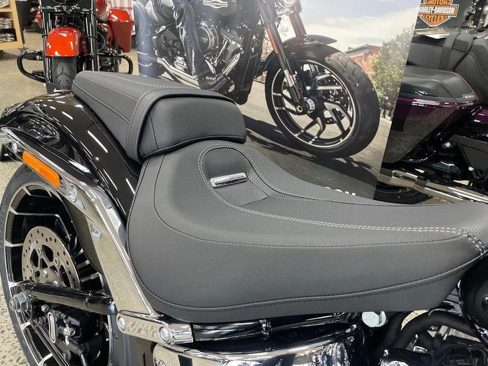 2025 Harley-Davidson Breakout 117 (FXBR) Softail Black