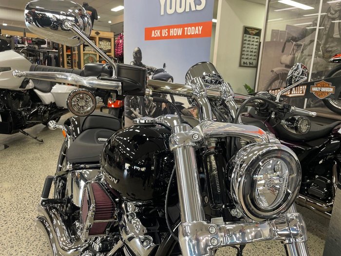 2025 Harley-Davidson Breakout 117 (FXBR) Softail Black