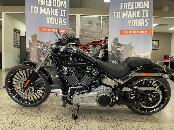 2025 Harley-Davidson Breakout 117 (FXBR) Softail Black