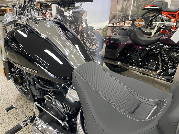 2025 Harley-Davidson Breakout 117 (FXBR) Softail Black