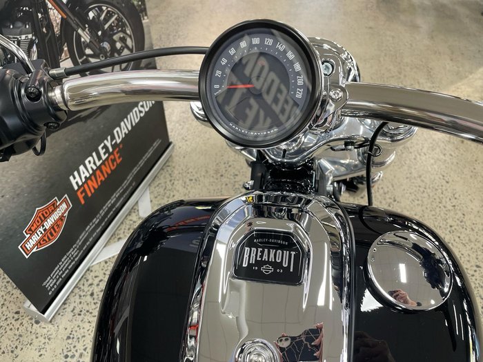 2025 Harley-Davidson Breakout 117 (FXBR) Softail Black