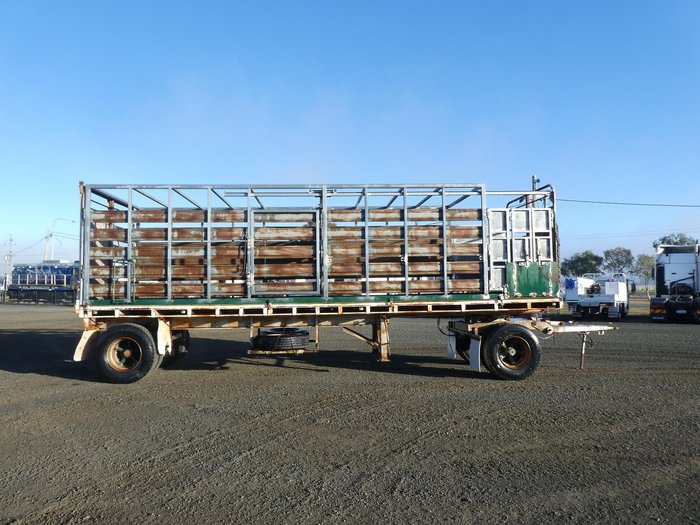 1985 FREIGHTER DOG TRAILER