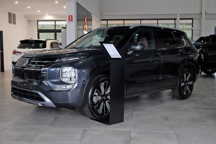 2025 Mitsubishi Outlander Exceed Tourer