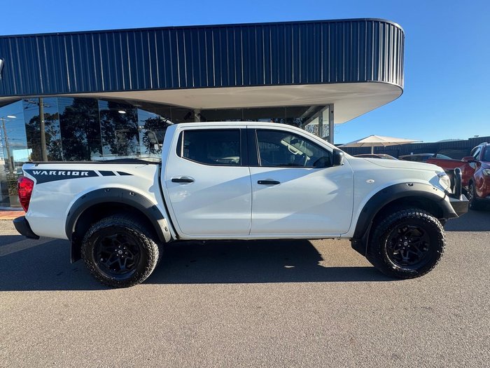 2022 Nissan Navara SL Warrior