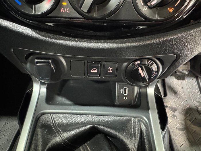 2022 Nissan Navara SL Warrior