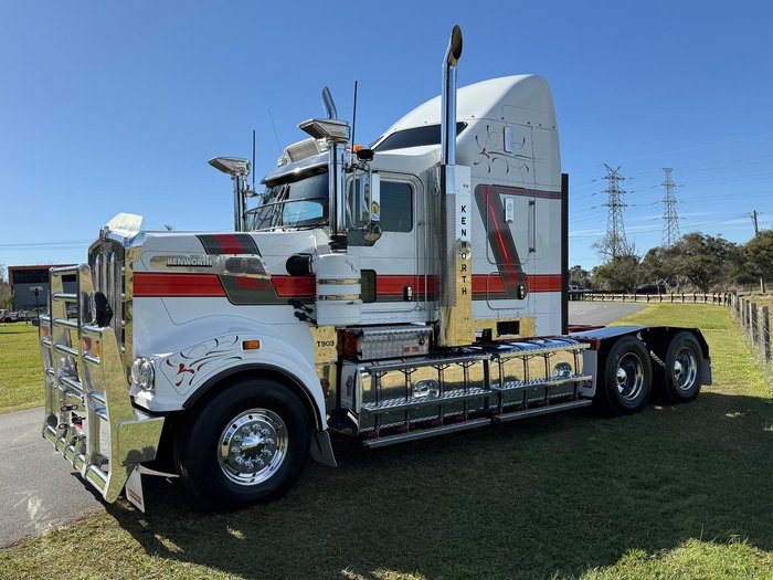 2018 Kenworth T909 NEW X15 CRATE ENGINE White