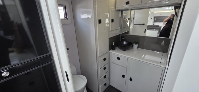 2025 JB Caravans Dirt Road Xtreme 21'6