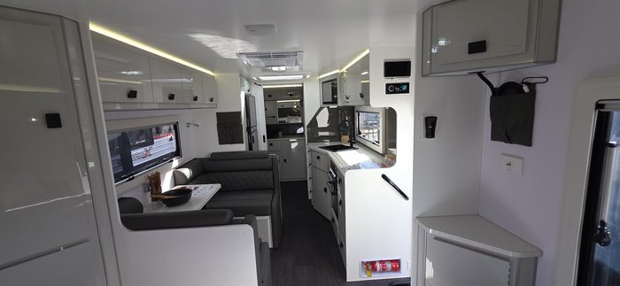 2025 JB Caravans Dirt Road Xtreme 21'6