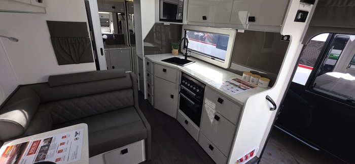 2025 JB Caravans Dirt Road Xtreme 21'6