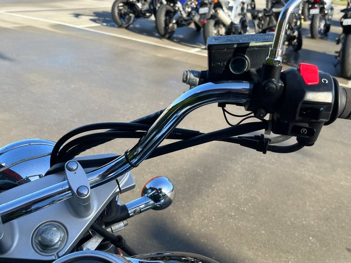 2014 Suzuki VL250 (LC250 INTRUDER) Black