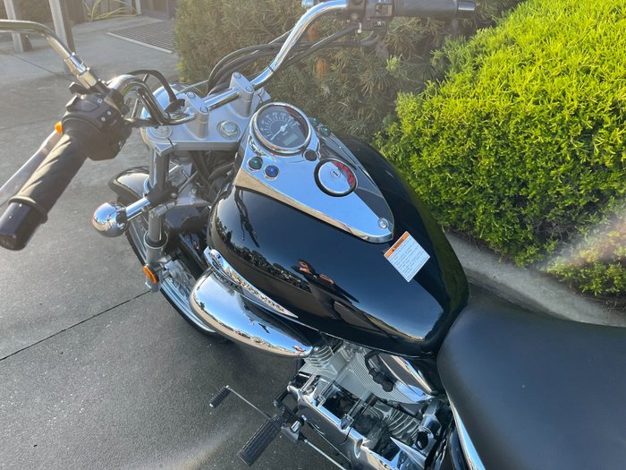 2014 Suzuki VL250 (LC250 INTRUDER) Black