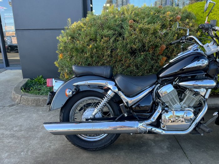 2014 Suzuki VL250 (LC250 INTRUDER) Black