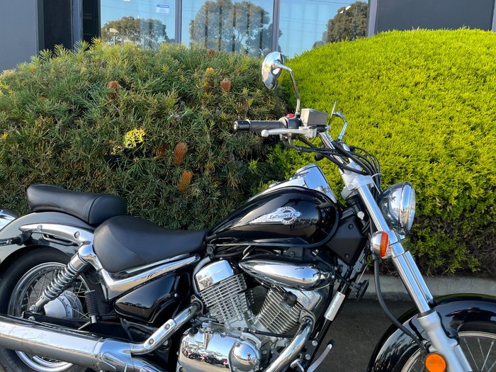 2014 Suzuki VL250 (LC250 INTRUDER) Black