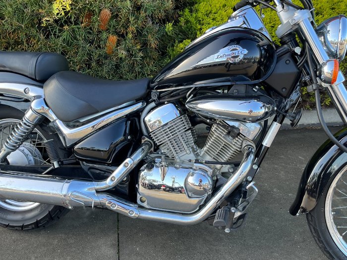 2014 Suzuki VL250 (LC250 INTRUDER) Black