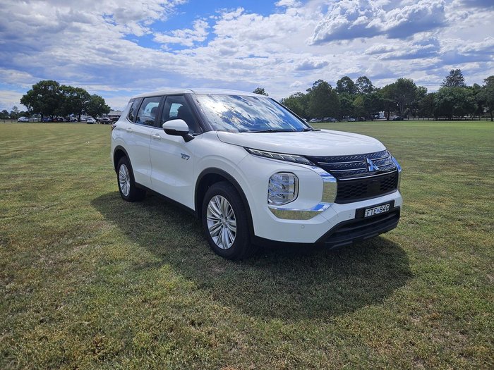 2024 Mitsubishi Outlander PHEV ES