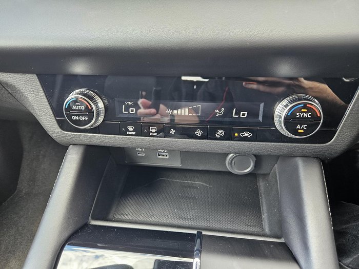 2024 Mitsubishi Outlander PHEV ES