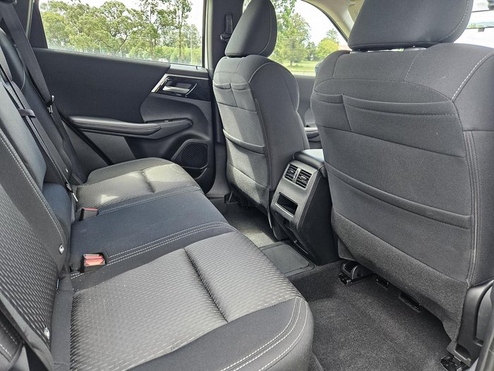 2024 Mitsubishi Outlander PHEV ES