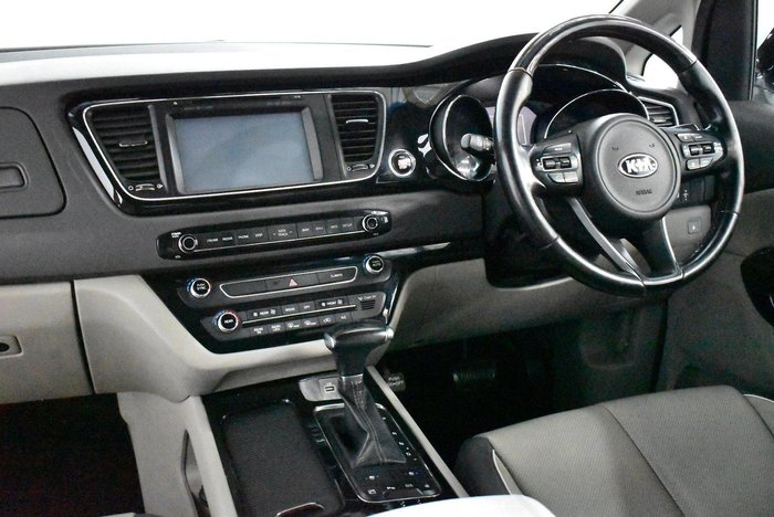 2017 Kia Carnival Platinum