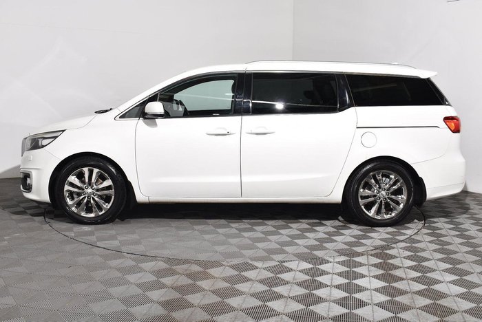 2017 Kia Carnival Platinum
