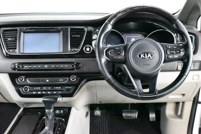 2017 Kia Carnival Platinum