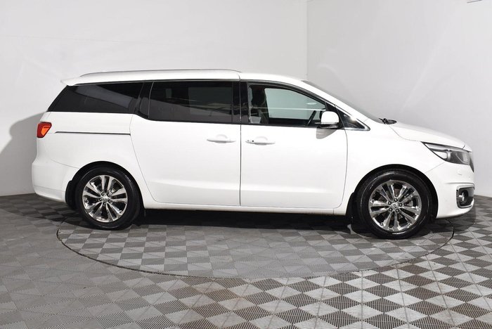2017 Kia Carnival Platinum