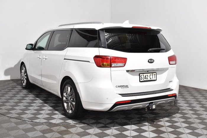 2017 Kia Carnival Platinum