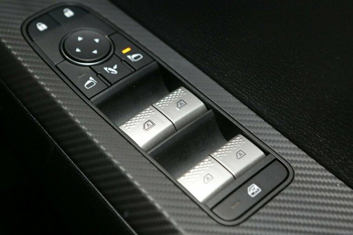 2024 Mitsubishi Outlander LS