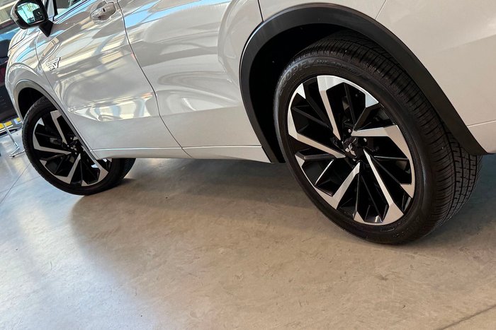 2022 Mitsubishi Outlander PHEV Exceed Tourer
