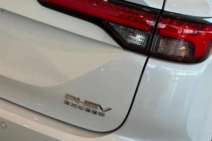 2022 Mitsubishi Outlander PHEV Exceed Tourer