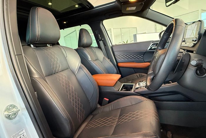 2022 Mitsubishi Outlander PHEV Exceed Tourer