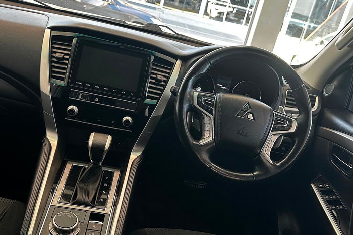 2020 Mitsubishi Pajero Sport GLX