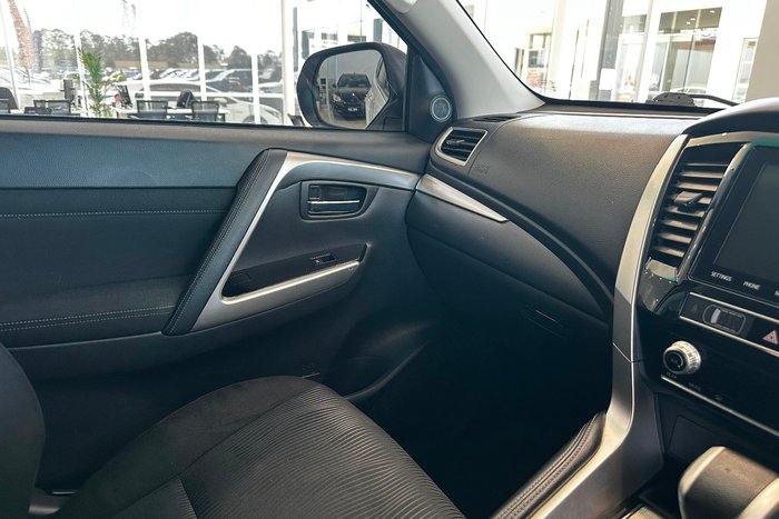 2020 Mitsubishi Pajero Sport GLX