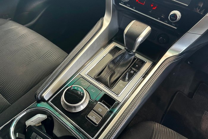 2020 Mitsubishi Pajero Sport GLX