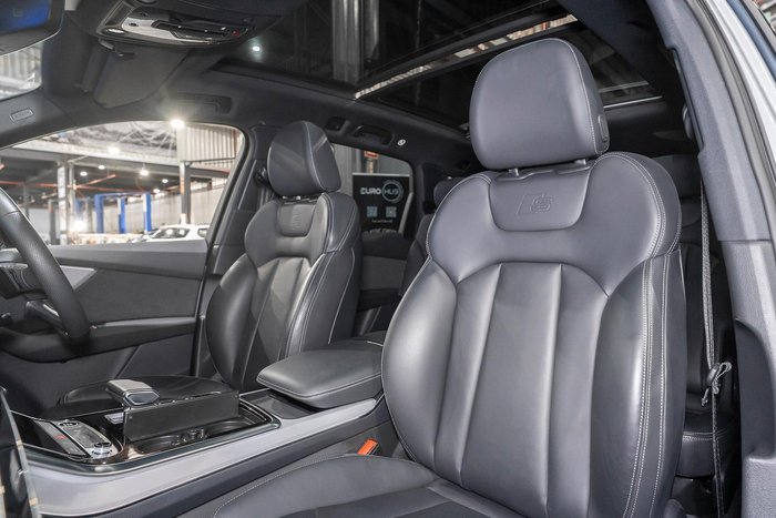 2023 Audi Q7 55 TFSI S line