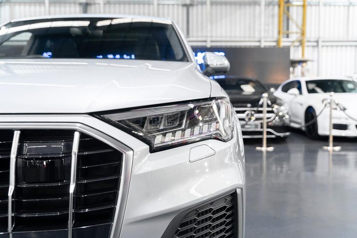 2023 Audi Q7 55 TFSI S line