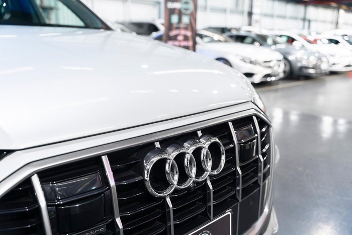 2023 Audi Q7 55 TFSI S line