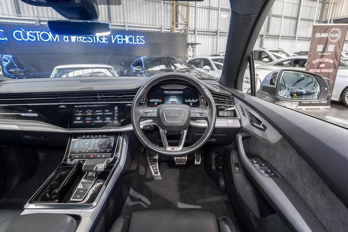 2023 Audi Q7 55 TFSI S line