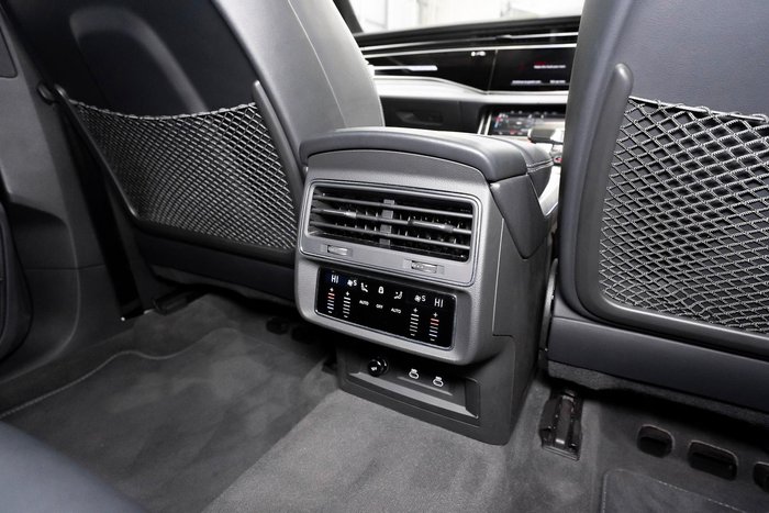 2023 Audi Q7 55 TFSI S line