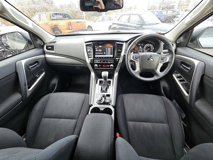 2024 Mitsubishi Pajero Sport GLS